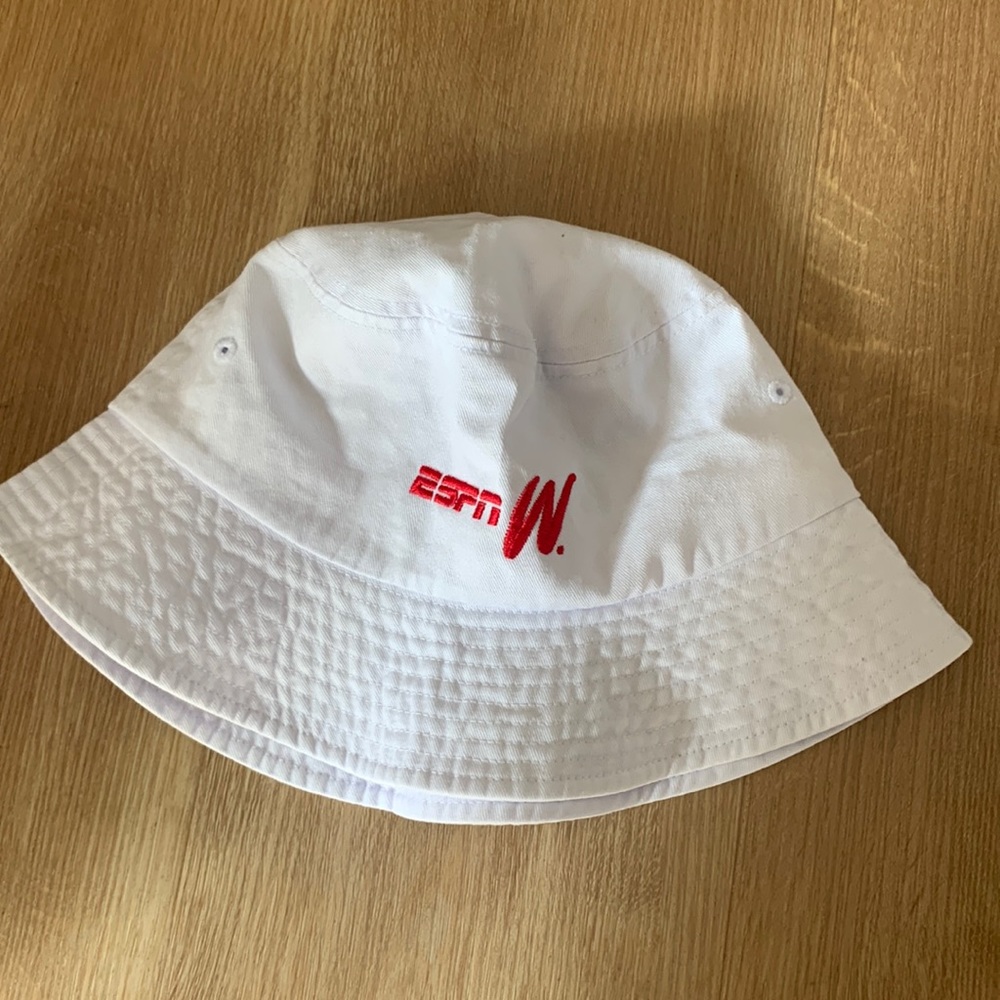 espnW bucket hat